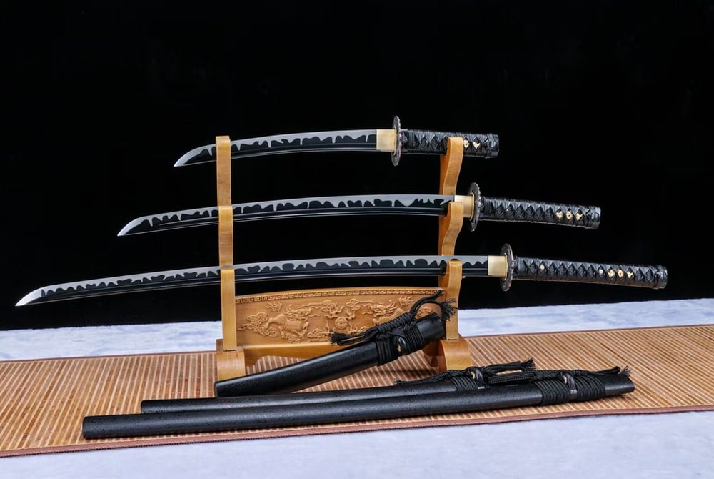 Kurotō -katana-miekkasetti